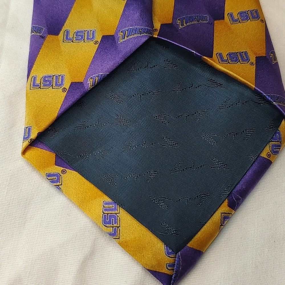 LSU Tigers Eagles wings tie